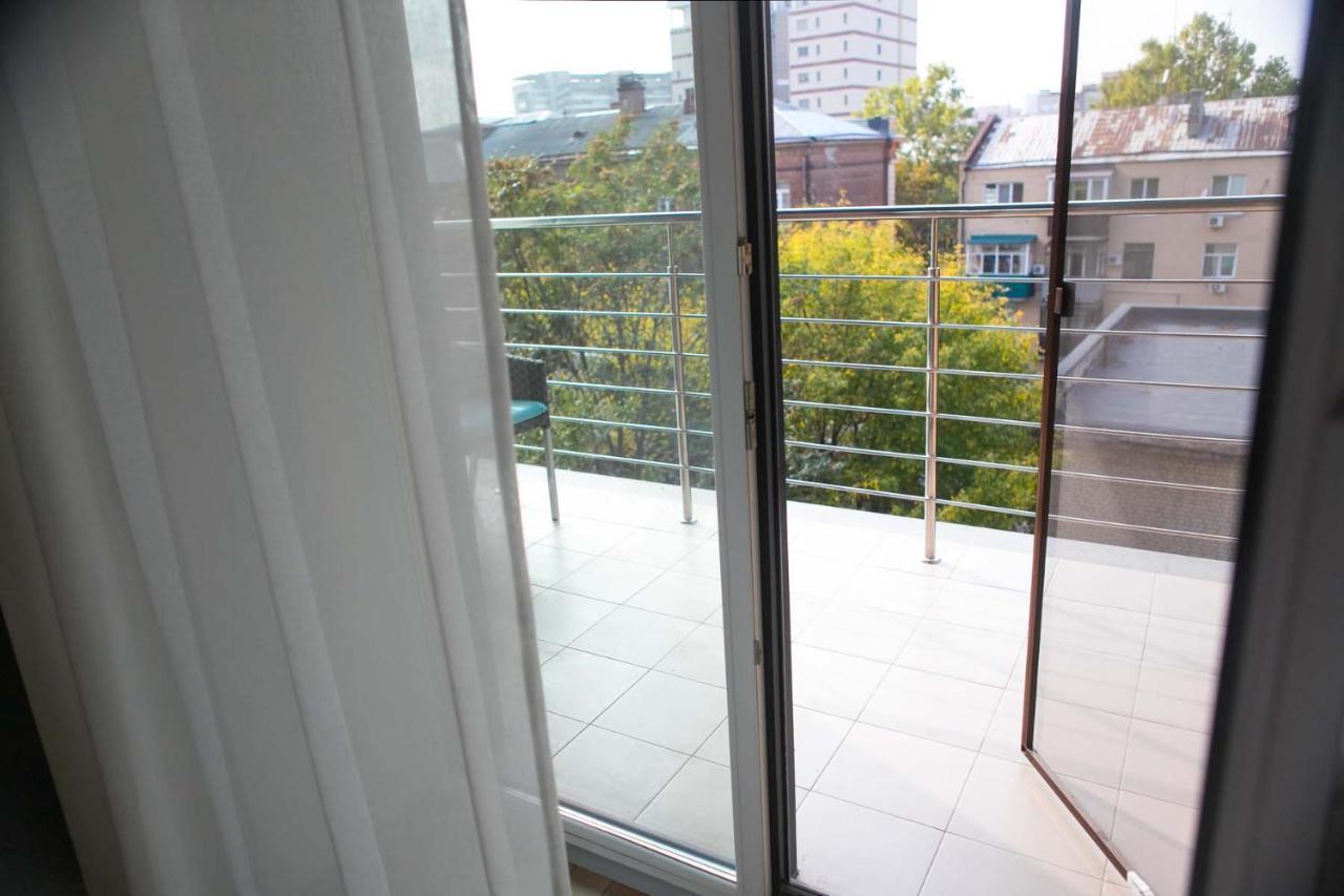Stylish 1 Bedroom Studio Near Most City Dnipro Esterno foto
