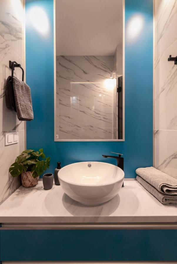 Stylish 1 Bedroom Studio Near Most City Dnipro Esterno foto