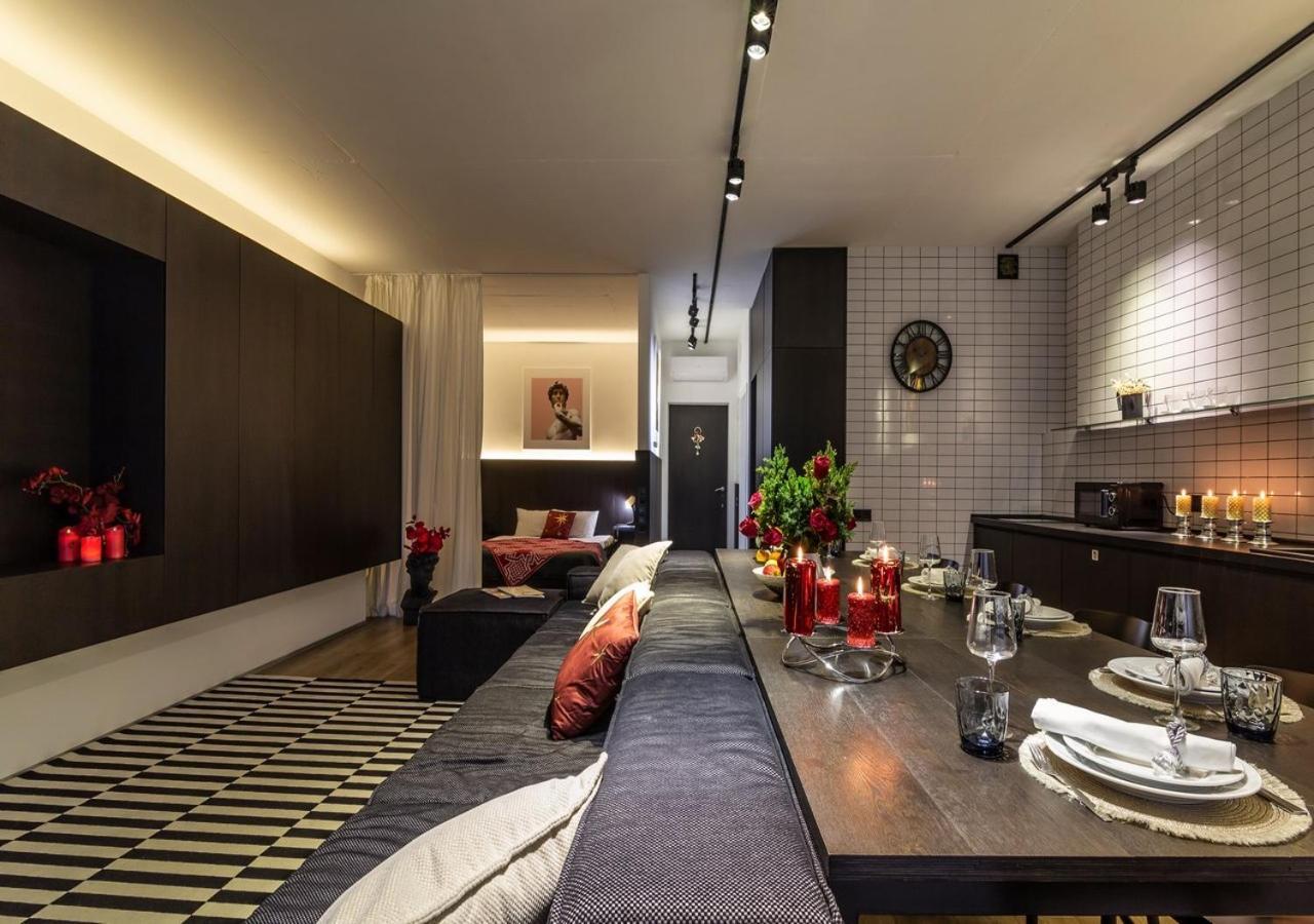 Stylish 1 Bedroom Studio Near Most City Dnipro Esterno foto