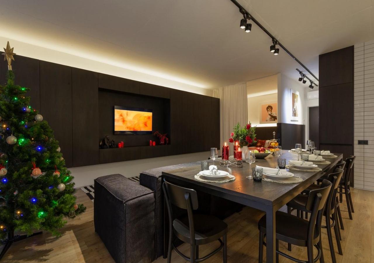 Stylish 1 Bedroom Studio Near Most City Dnipro Esterno foto